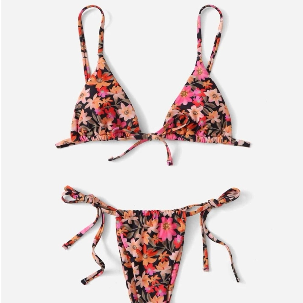 Floral SHEIN Bikini Set. Size Medium.